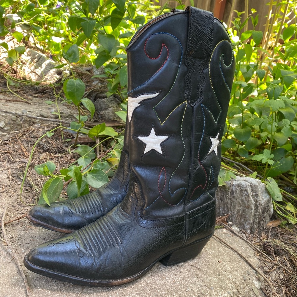 VINTAGE NINE WEST BLACK STAR COWGIRL BOOTS - 6-61/2